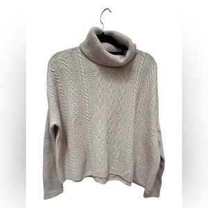 ✨ Cashmere and Wool blend sweater in Oatmeal - Made in Italy